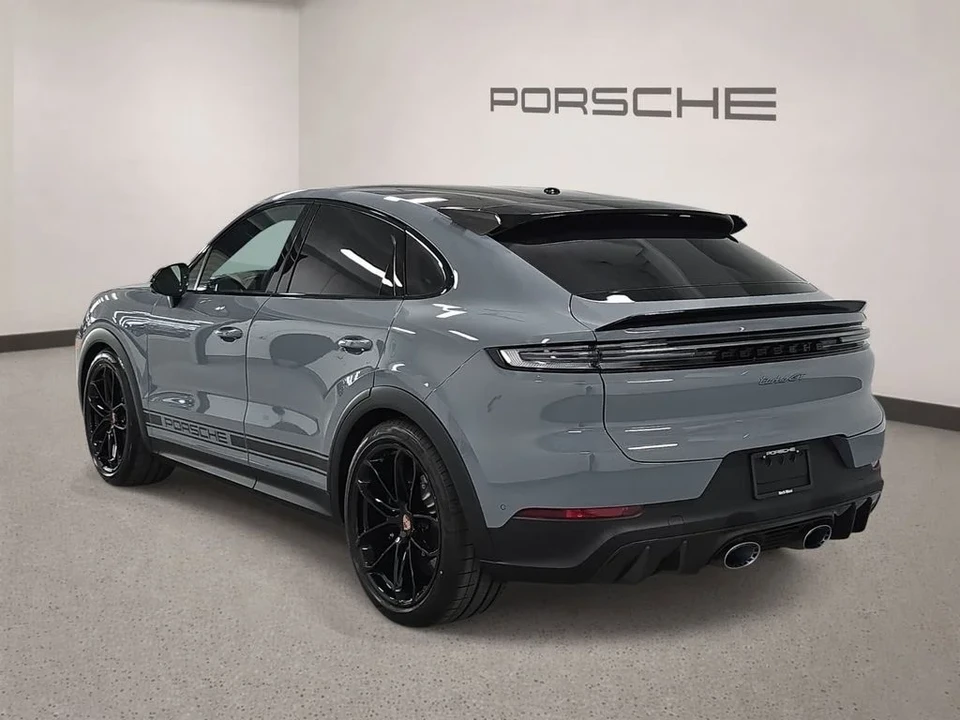 2026 Porsche 9Y0/9Y3 Cayenne Turbo GT - Image 3 of 31