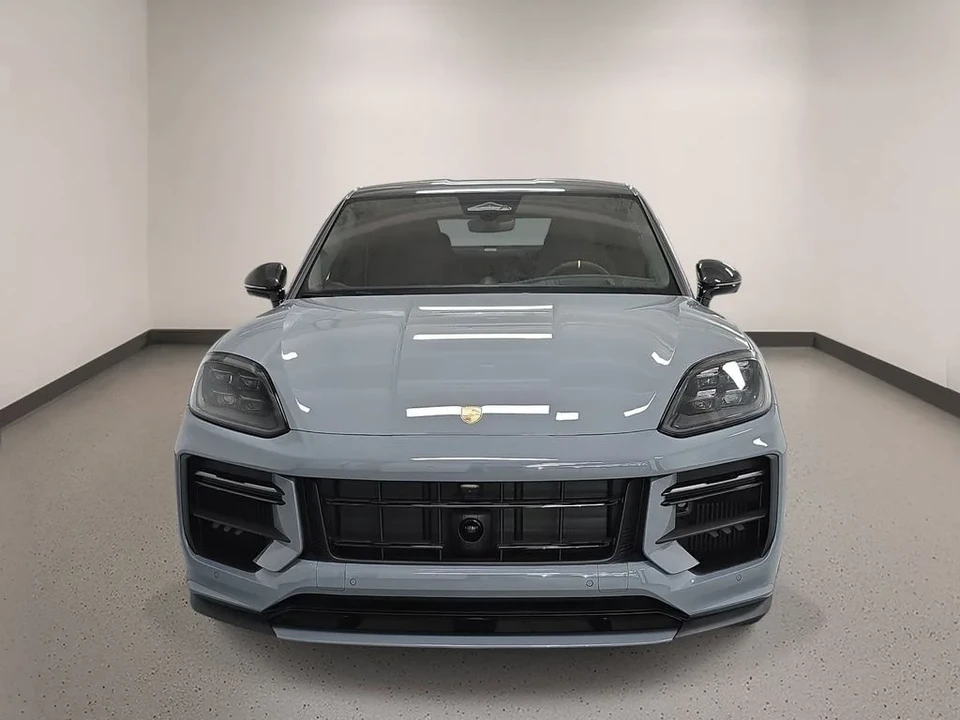 2026 Porsche 9Y0/9Y3 Cayenne Turbo GT - Image 9 of 31