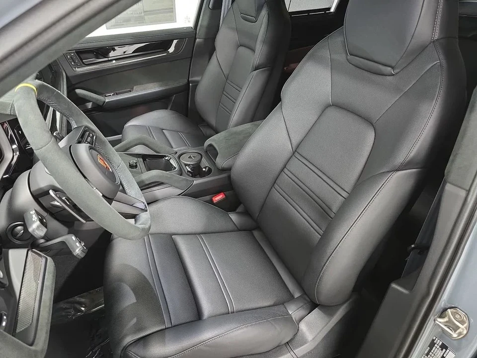 2026 Porsche 9Y0/9Y3 Cayenne Turbo GT - Image 5 of 31