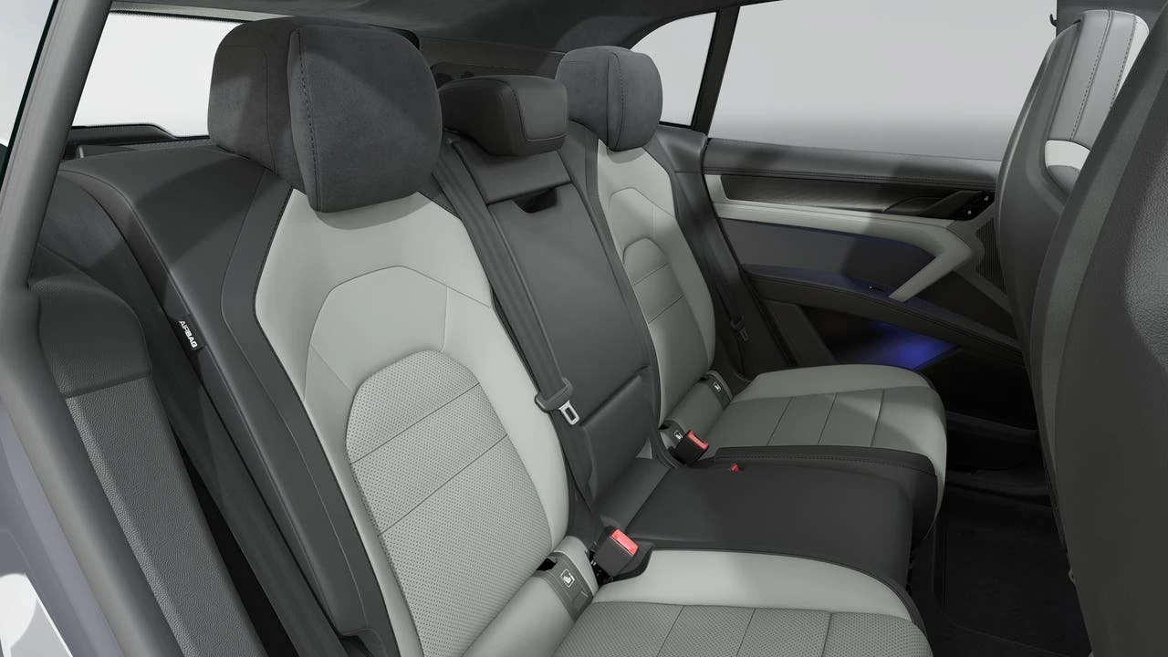 2026 Porsche 9Y0/9Y3 Cayenne Turbo - Image 13 of 14