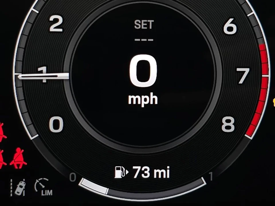2026 Porsche 9Y0/9Y3 Cayenne - Image 14 of 31