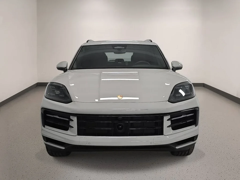 2026 Porsche 9Y0/9Y3 Cayenne - Image 9 of 31
