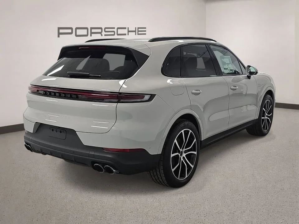2026 Porsche 9Y0/9Y3 Cayenne - Image 7 of 31