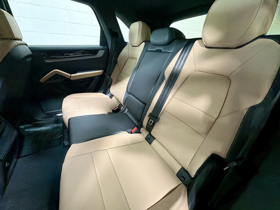 2026 Porsche 9Y0/9Y3 Cayenne - Image 21 of 31