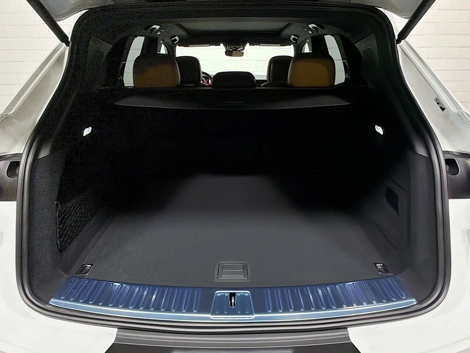 2026 Porsche 9Y0/9Y3 Cayenne - Image 13 of 31