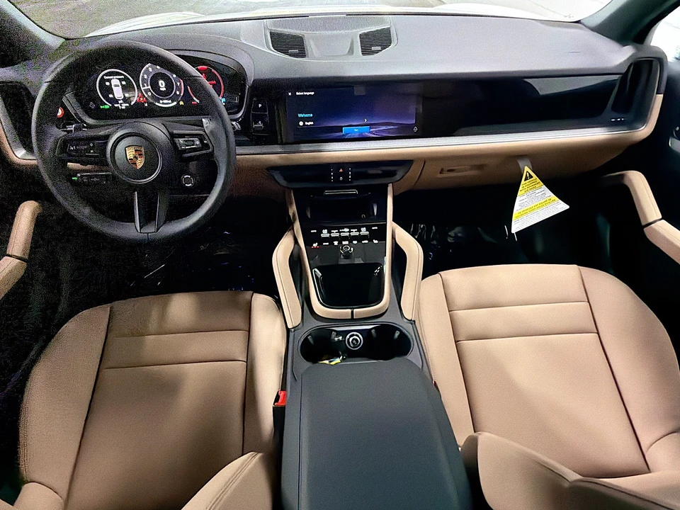 2026 Porsche 9Y0/9Y3 Cayenne - Image 16 of 31