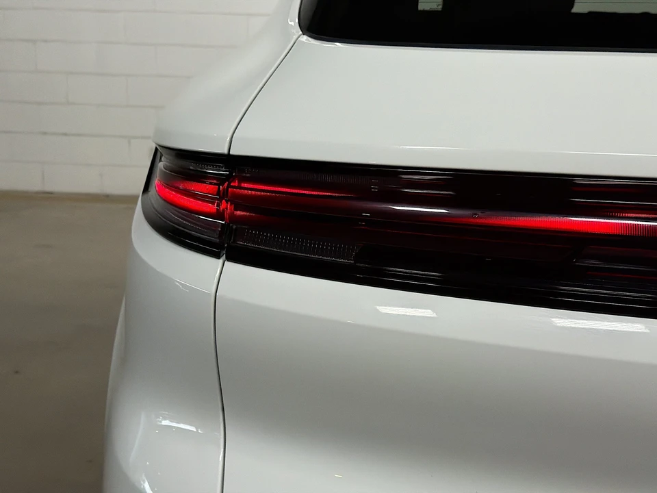 2026 Porsche 9Y0/9Y3 Cayenne - Image 11 of 31