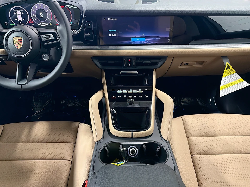 2026 Porsche 9Y0/9Y3 Cayenne - Image 19 of 31