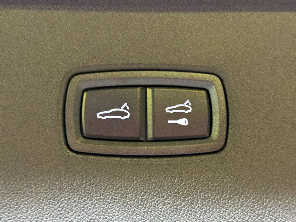 2026 Porsche 9Y0/9Y3 Cayenne - Image 14 of 31
