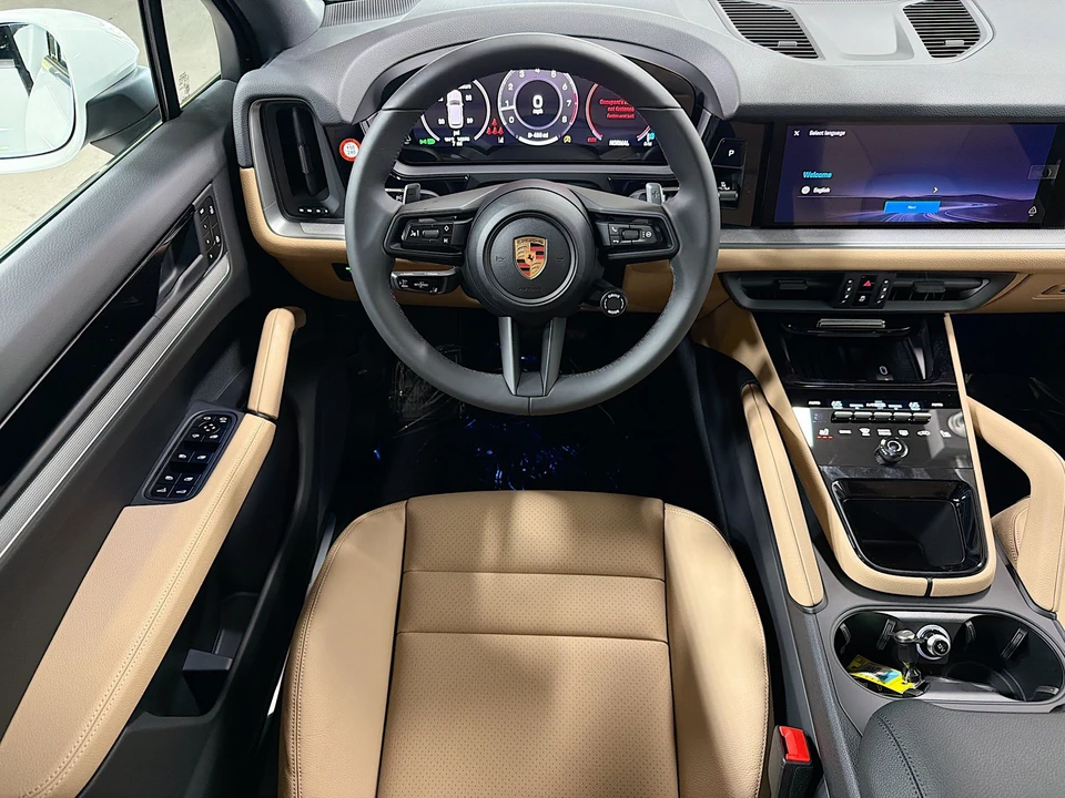 2026 Porsche 9Y0/9Y3 Cayenne - Image 17 of 31