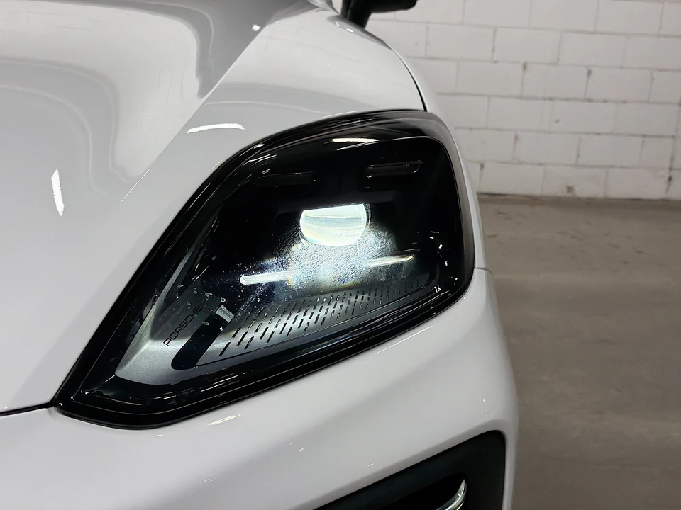 2026 Porsche 9Y0/9Y3 Cayenne - Image 10 of 31