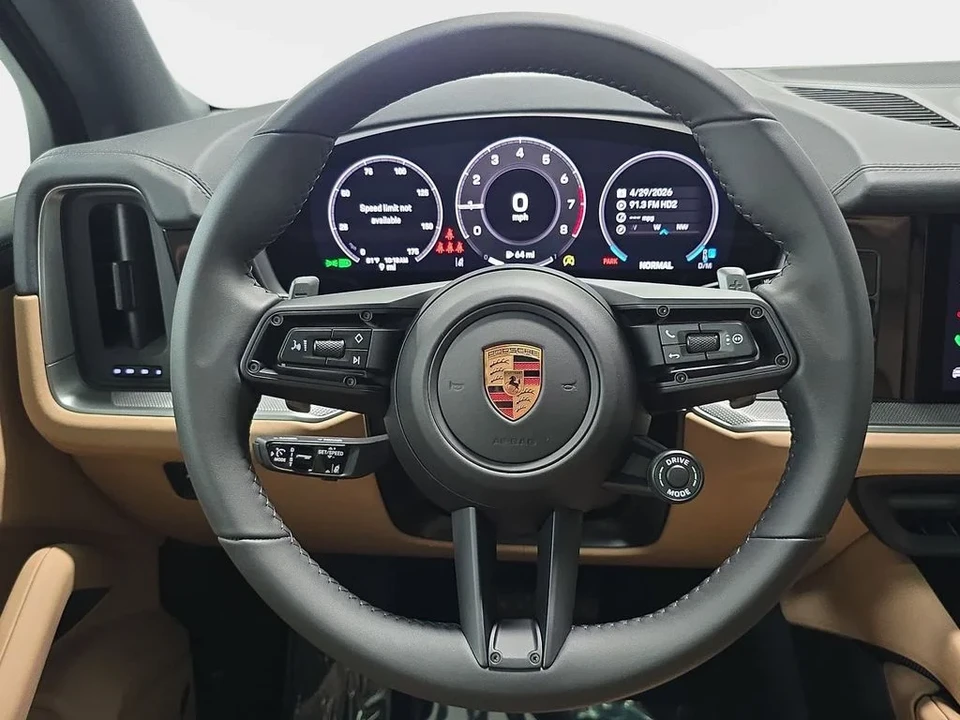 2026 Porsche 9Y0/9Y3 Cayenne - Image 13 of 31