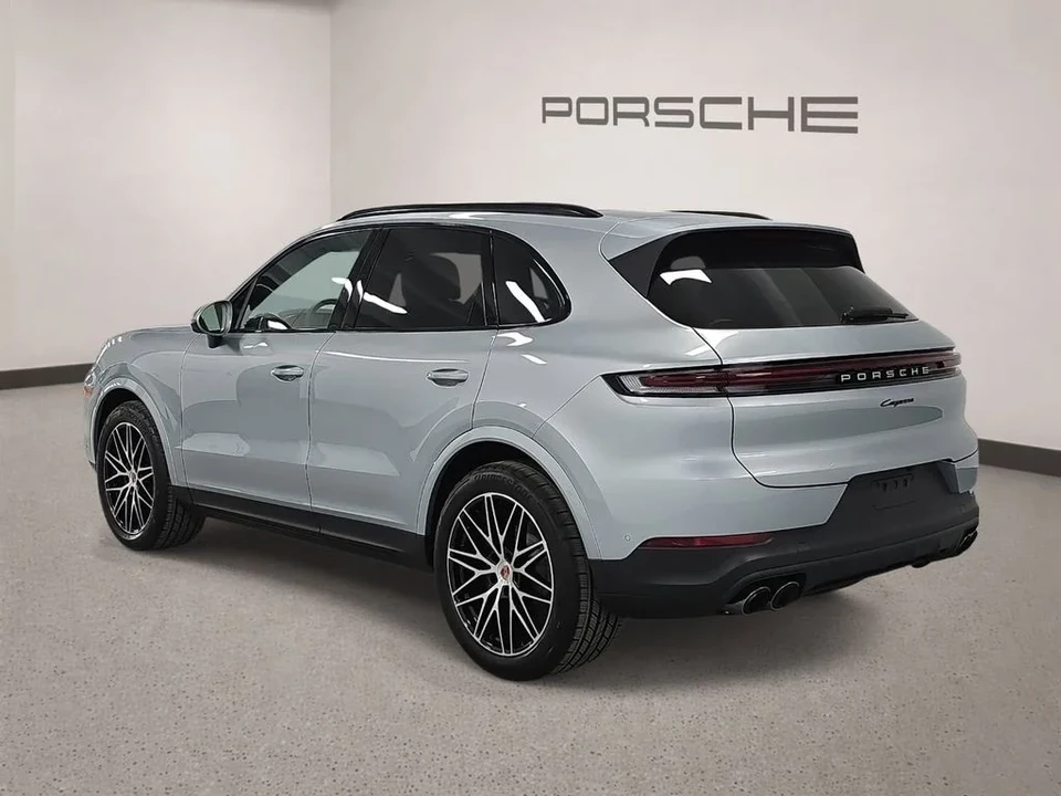 2026 Porsche 9Y0/9Y3 Cayenne - Image 3 of 31