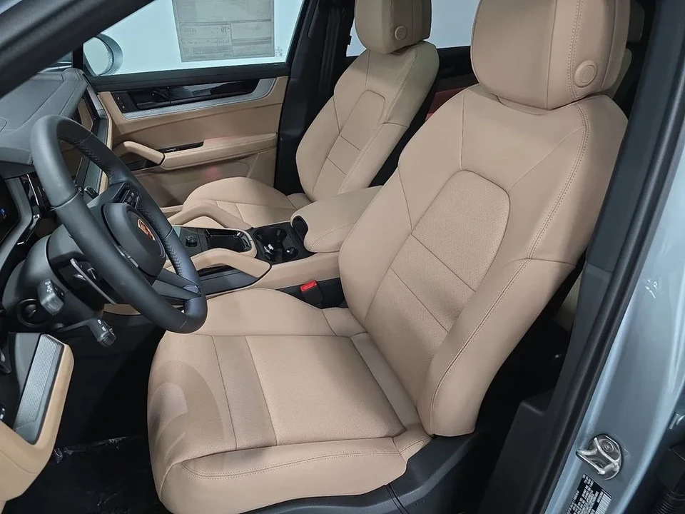2026 Porsche 9Y0/9Y3 Cayenne - Image 5 of 31