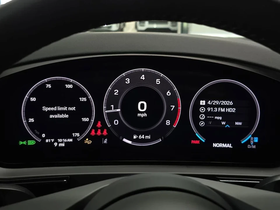 2026 Porsche 9Y0/9Y3 Cayenne - Image 14 of 31