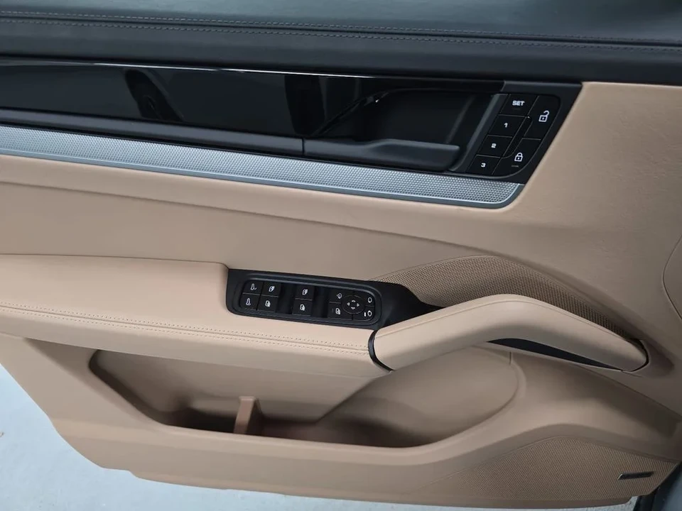 2026 Porsche 9Y0/9Y3 Cayenne - Image 23 of 31