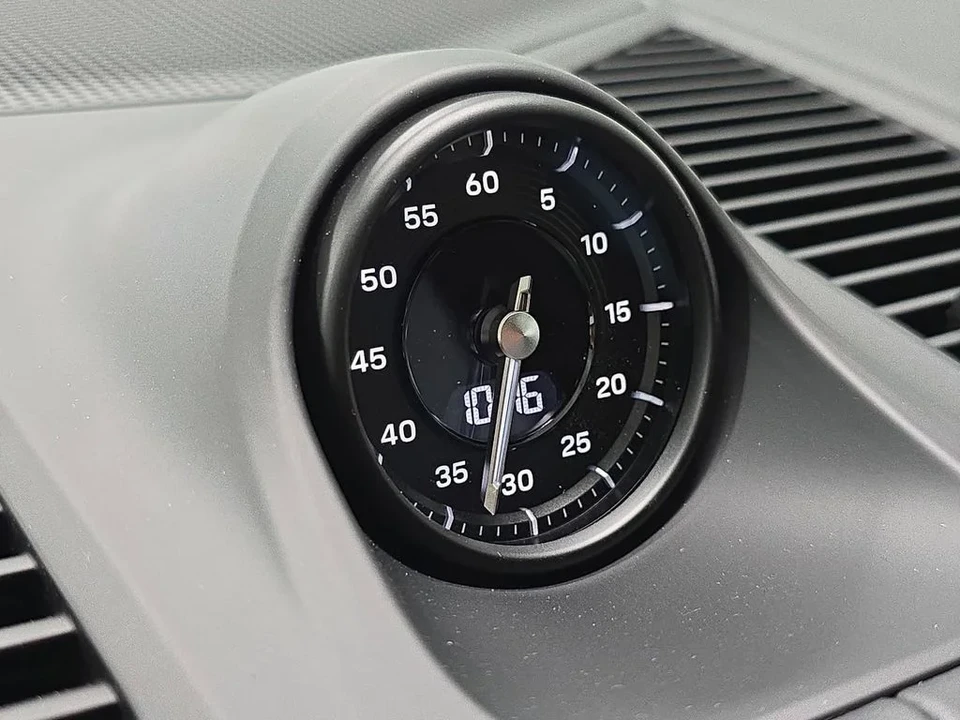 2026 Porsche 9Y0/9Y3 Cayenne - Image 21 of 31
