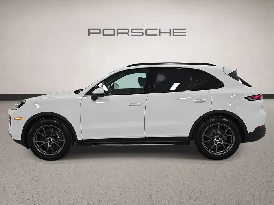 2026 Porsche 9Y0/9Y3 Cayenne - Image 2 of 31