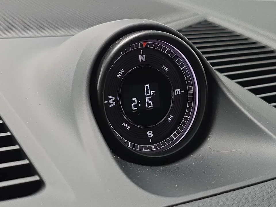 2026 Porsche 9Y0/9Y3 Cayenne - Image 21 of 31