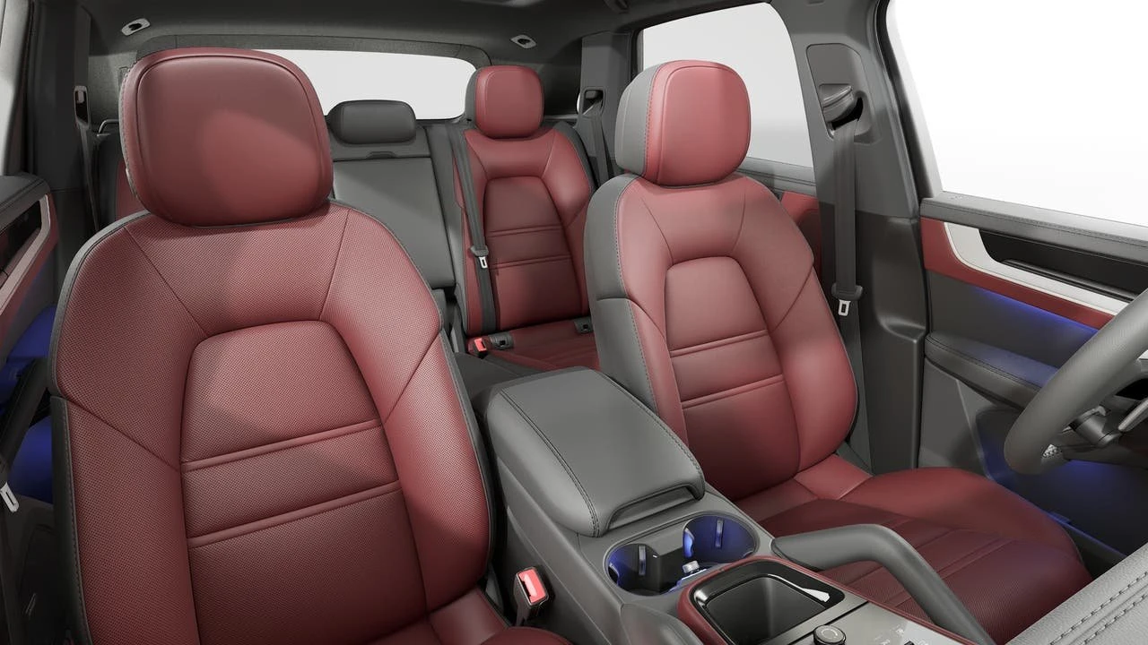 2026 Porsche Cayenne - Image 12 of 14