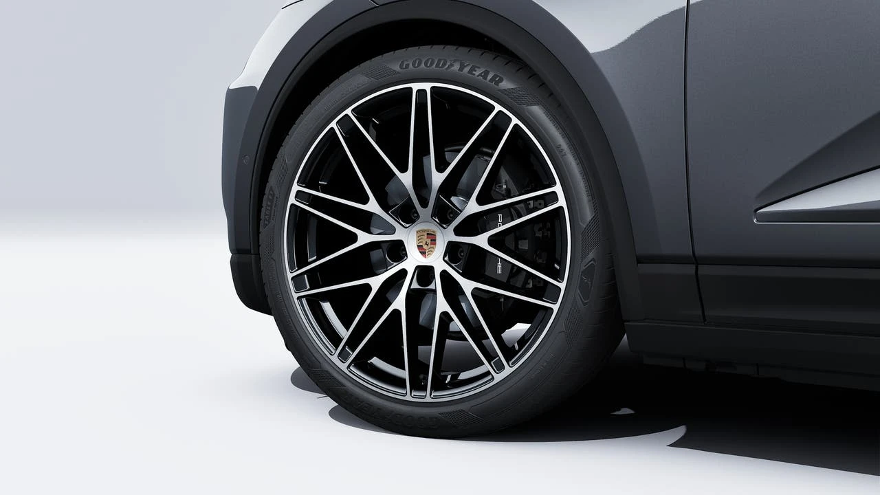 2026 Porsche Macan Electric - Image 10 of 14