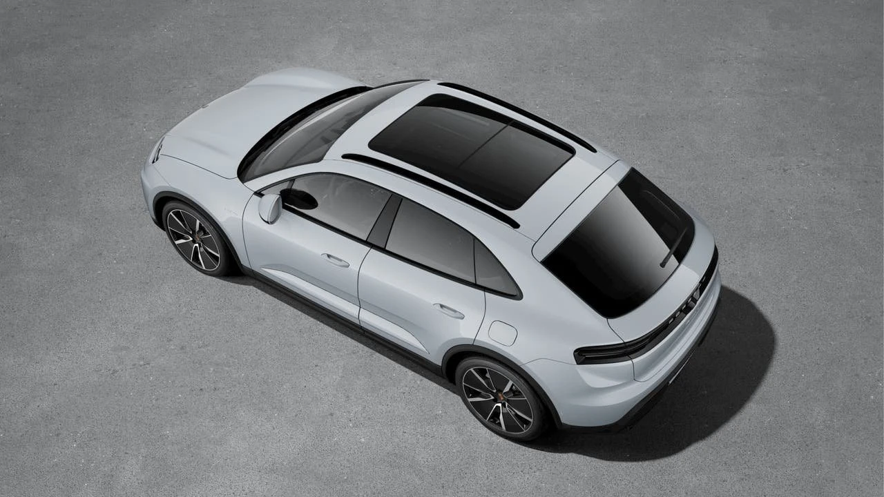2026 Porsche Macan Electric - Image 4 of 10