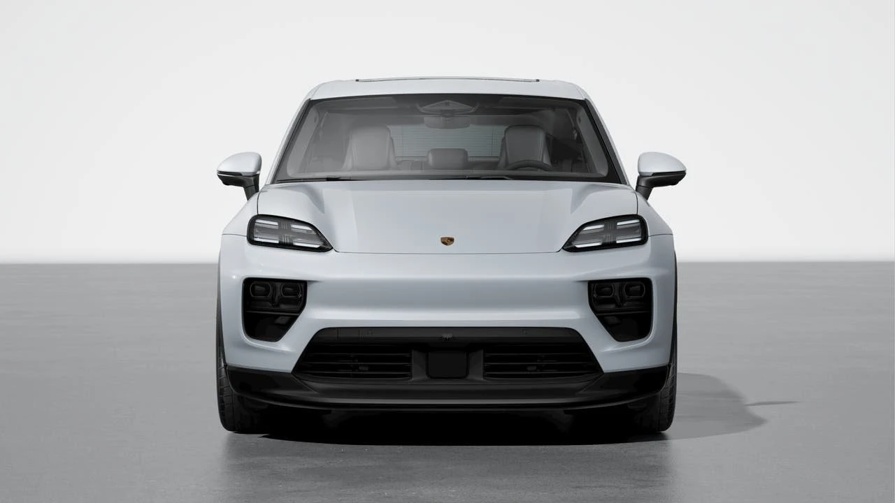 2026 Porsche Macan Electric - Image 8 of 10