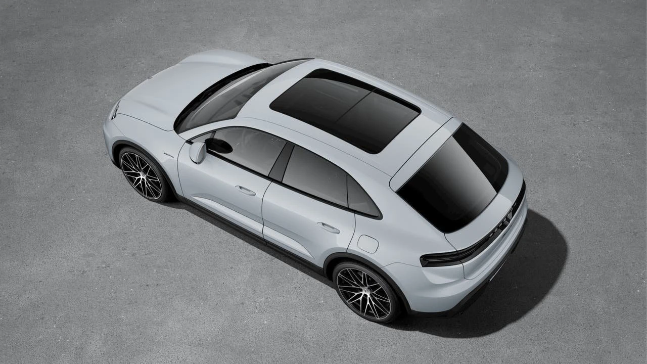 2026 Porsche Macan Electric - Image 4 of 10