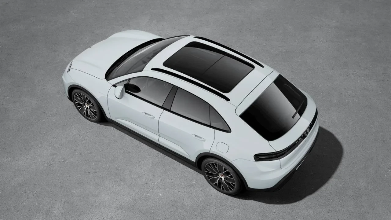 2026 Porsche Macan Electric - Image 4 of 10