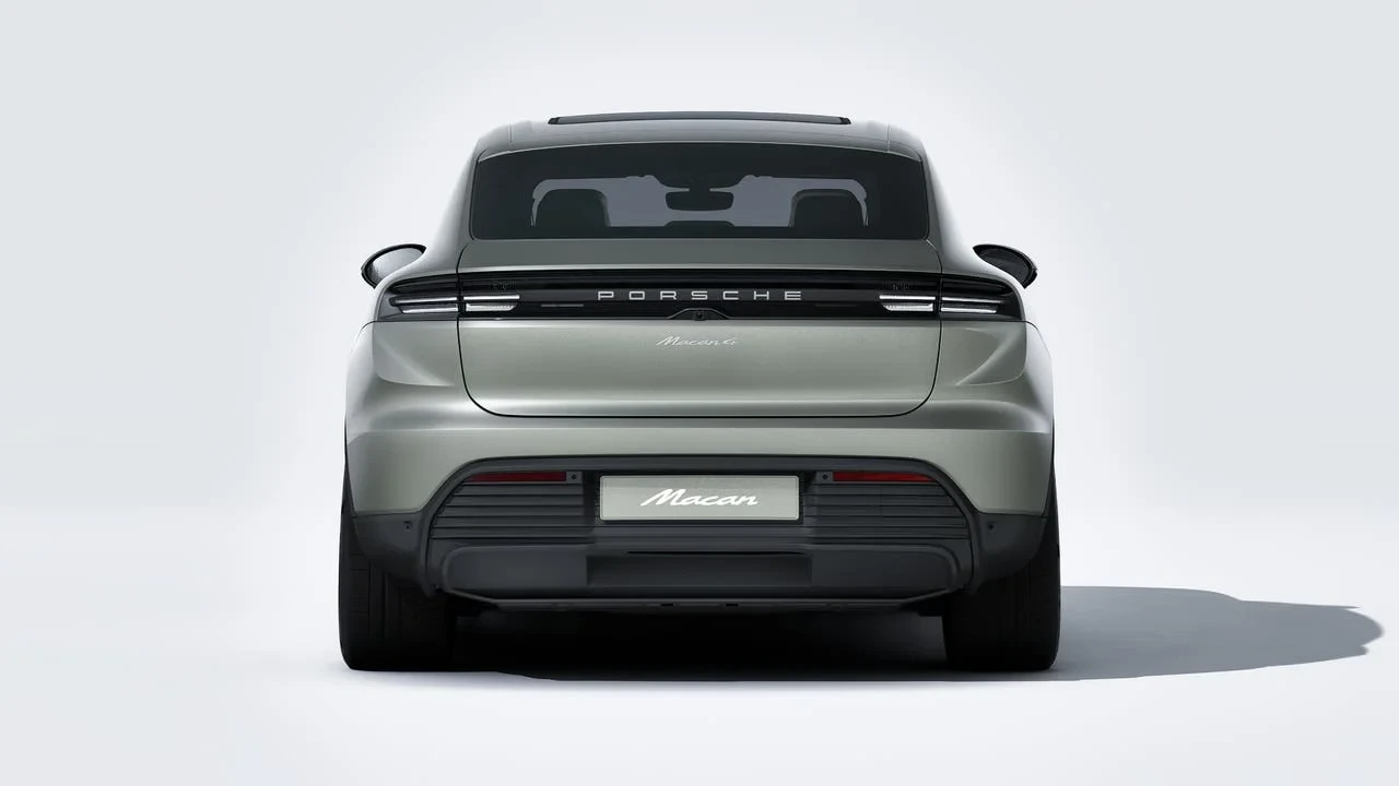 2026 Porsche Macan Electric - Image 7 of 14