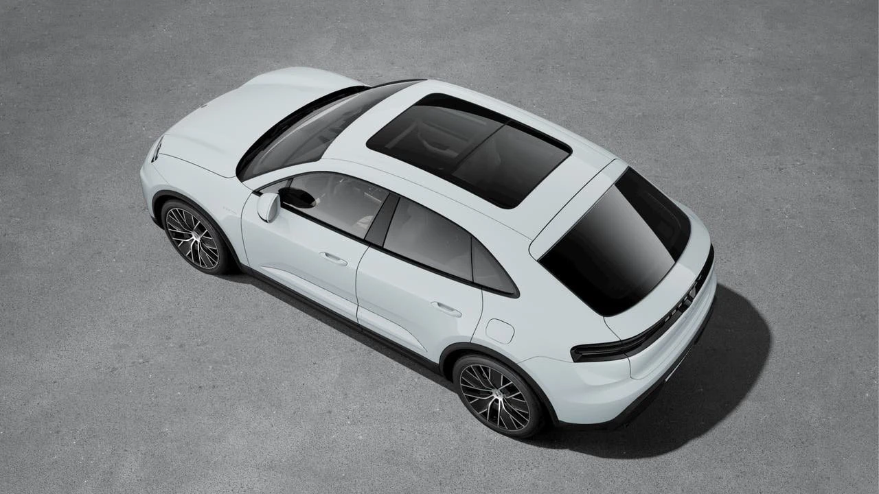 2026 Porsche Macan Electric - Image 4 of 10