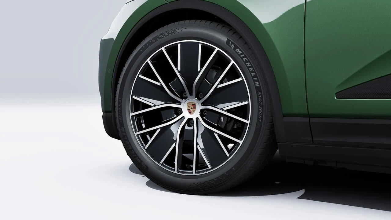 2026 Porsche Macan Electric - Image 10 of 14