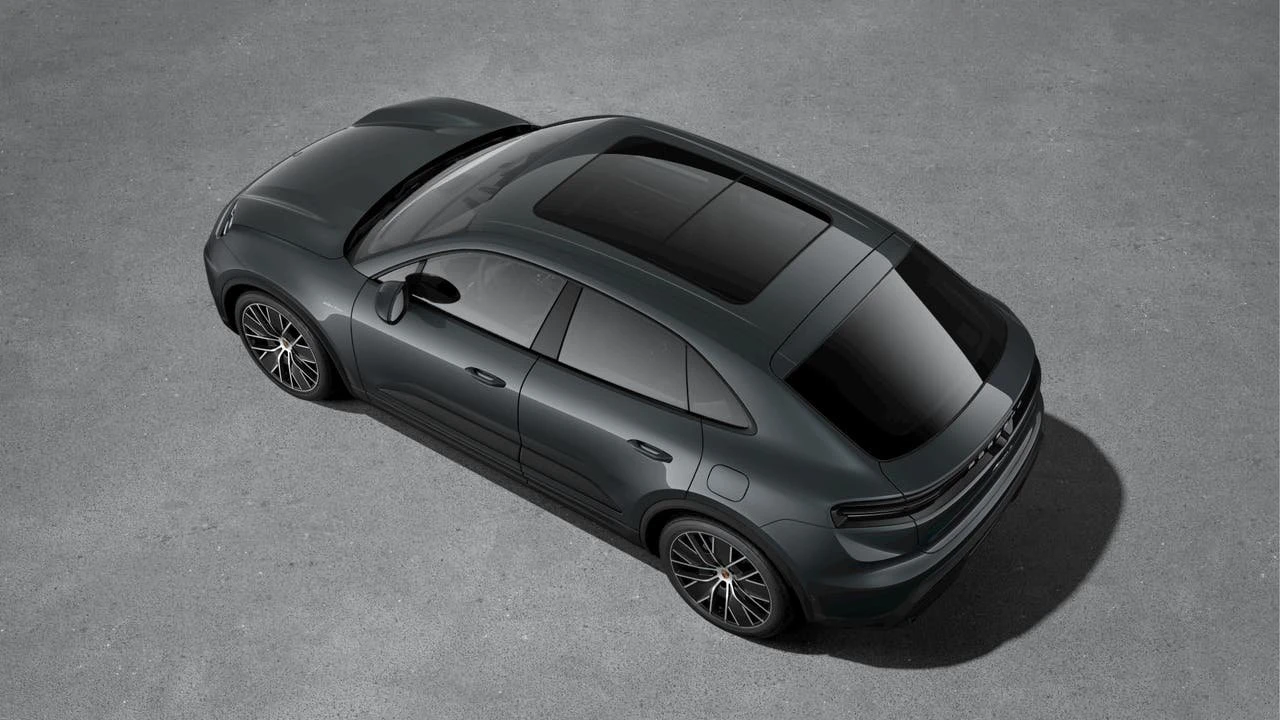 2026 Porsche Macan Electric - Image 4 of 10