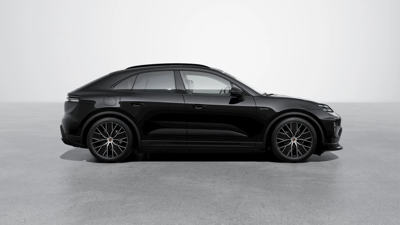 2026 Porsche Macan Electric - Image 6 of 10