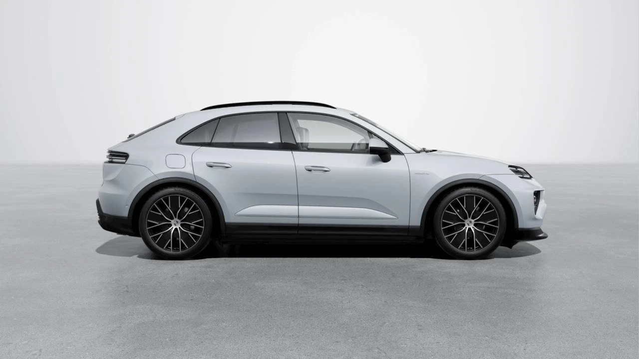 2026 Porsche Macan Electric - Image 6 of 10
