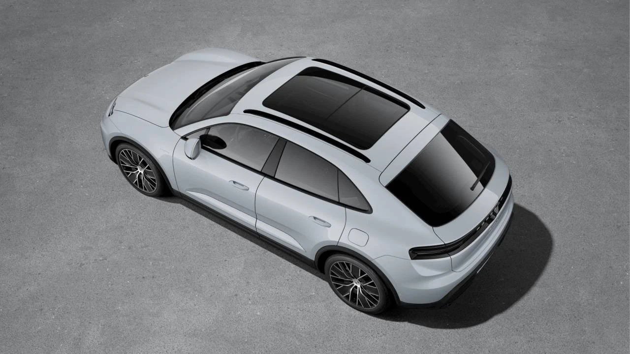 2026 Porsche Macan Electric - Image 4 of 10