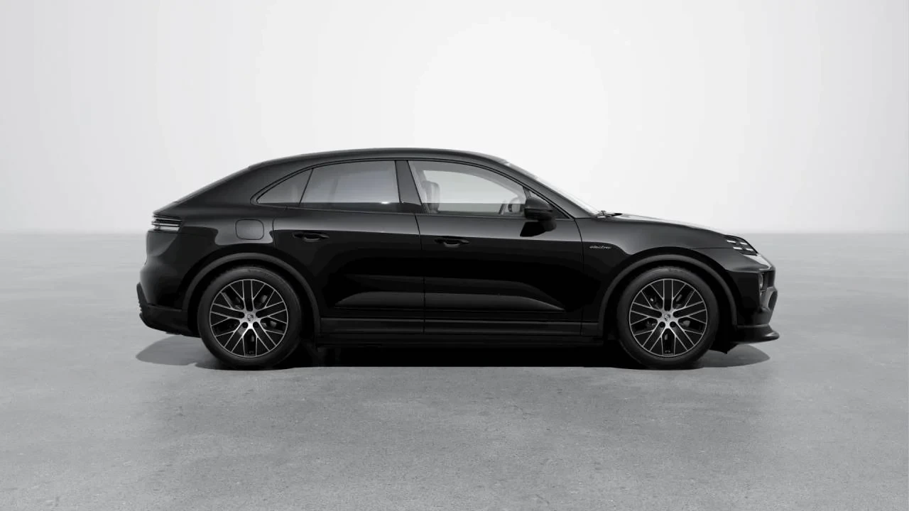 2026 Porsche Macan Electric - Image 6 of 10