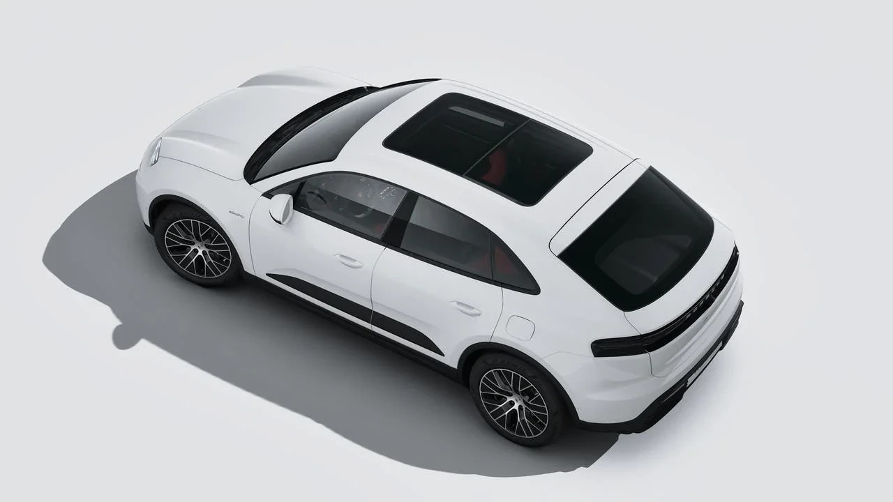2026 Porsche Macan Electric - Image 4 of 14