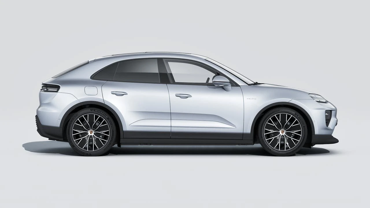 2026 Porsche Macan Electric - Image 6 of 14