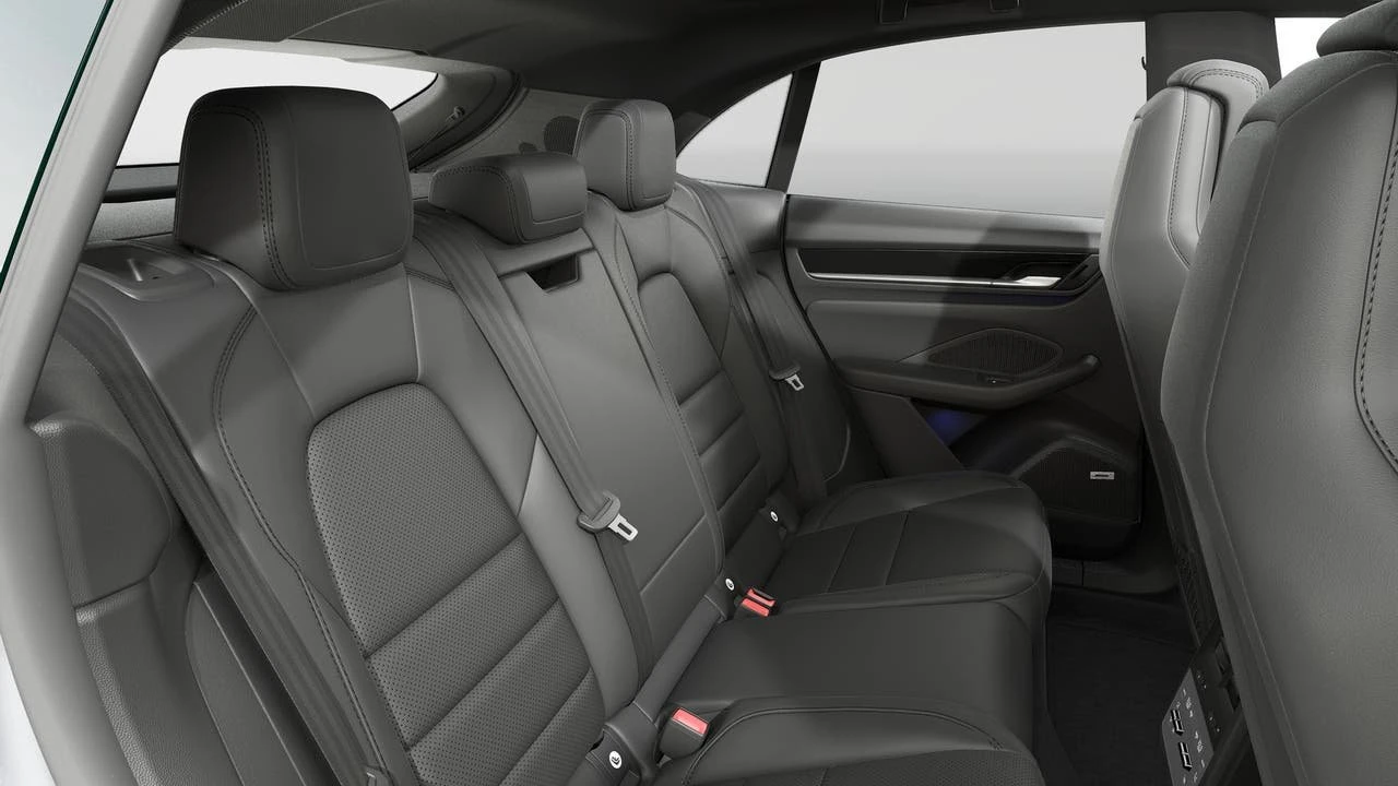 2026 Porsche Macan Electric - Image 13 of 14