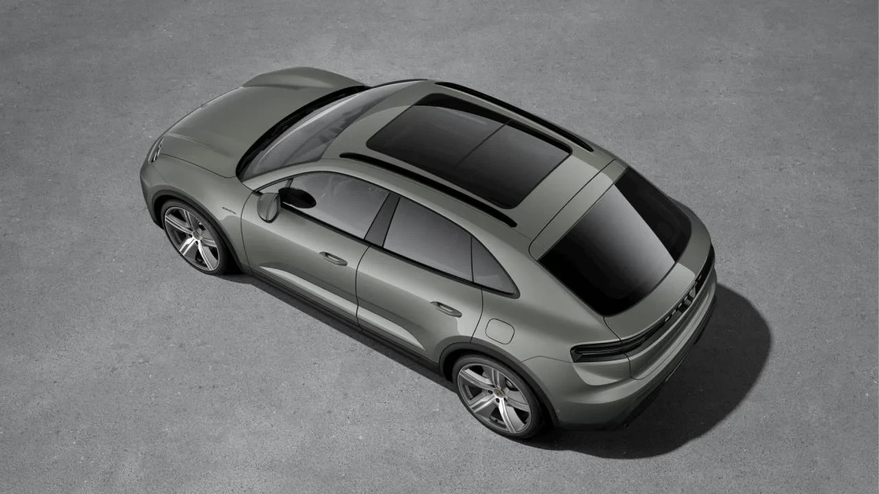 2026 Porsche Macan Electric - Image 4 of 10