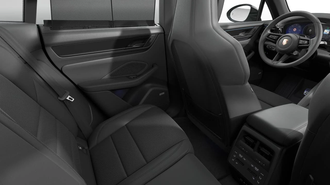 2026 Porsche Macan Electric - Image 14 of 14