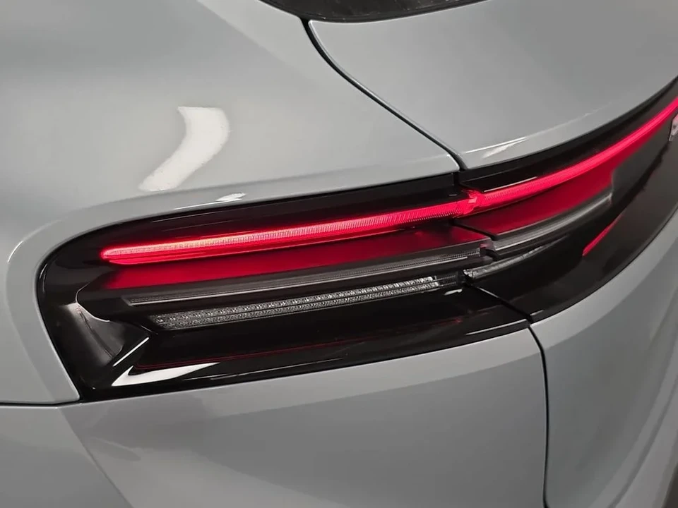 2026 Porsche Macan Electric - Image 30 of 31
