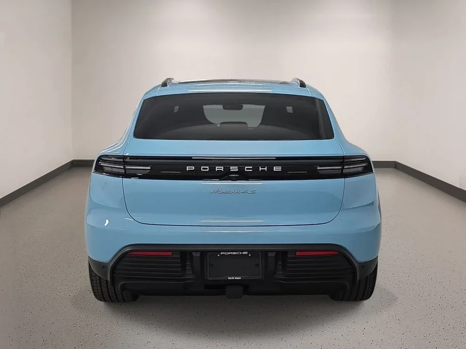 2026 Porsche Macan Electric - Image 6 of 31