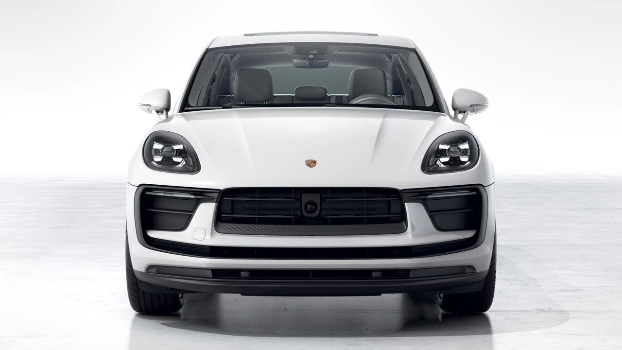 2026 Porsche Macan Electric - Image 8 of 10