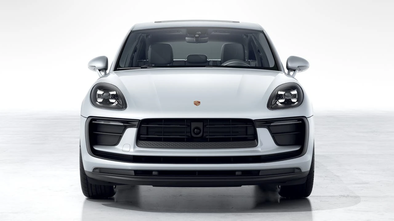 2026 Porsche Macan Electric - Image 8 of 10