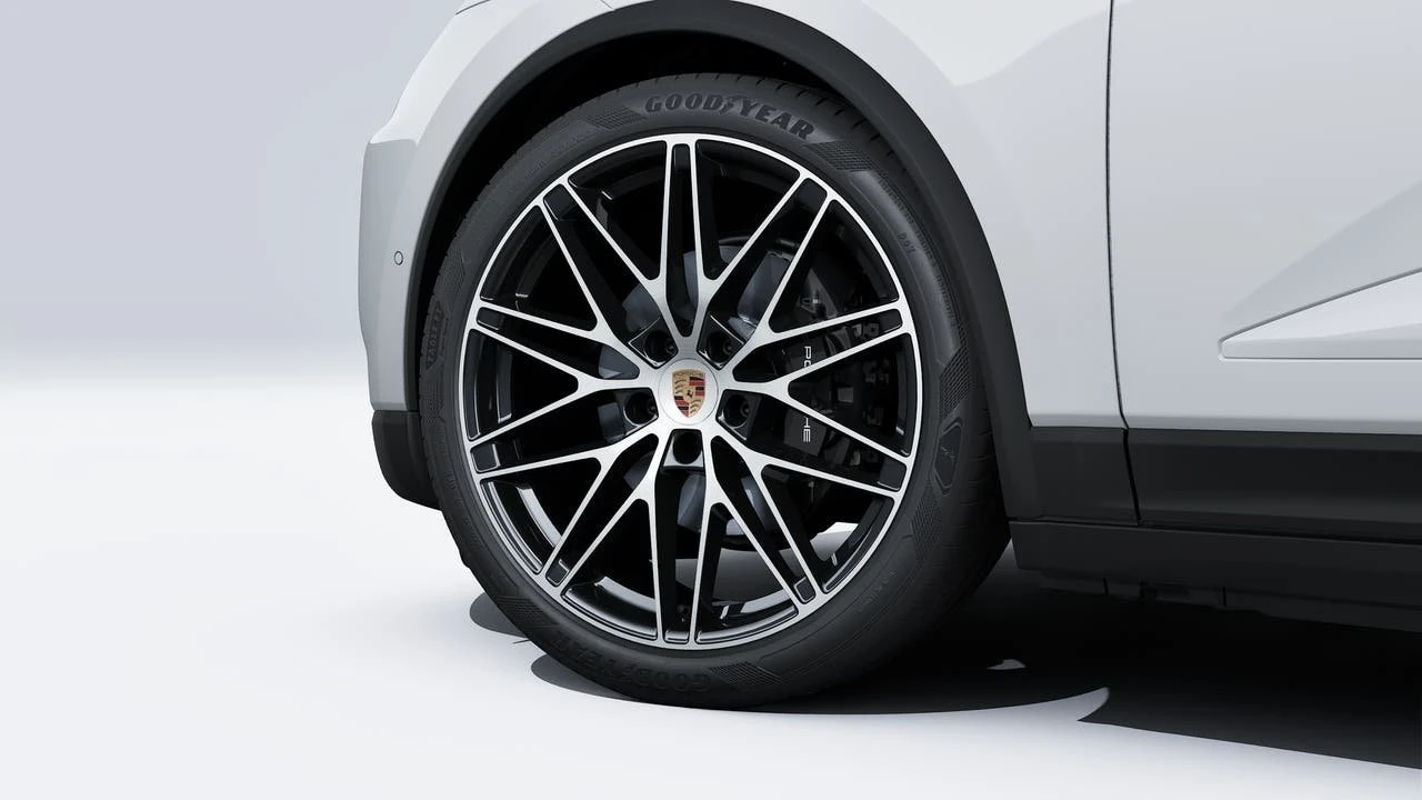 2026 Porsche Macan Electric - Image 10 of 14