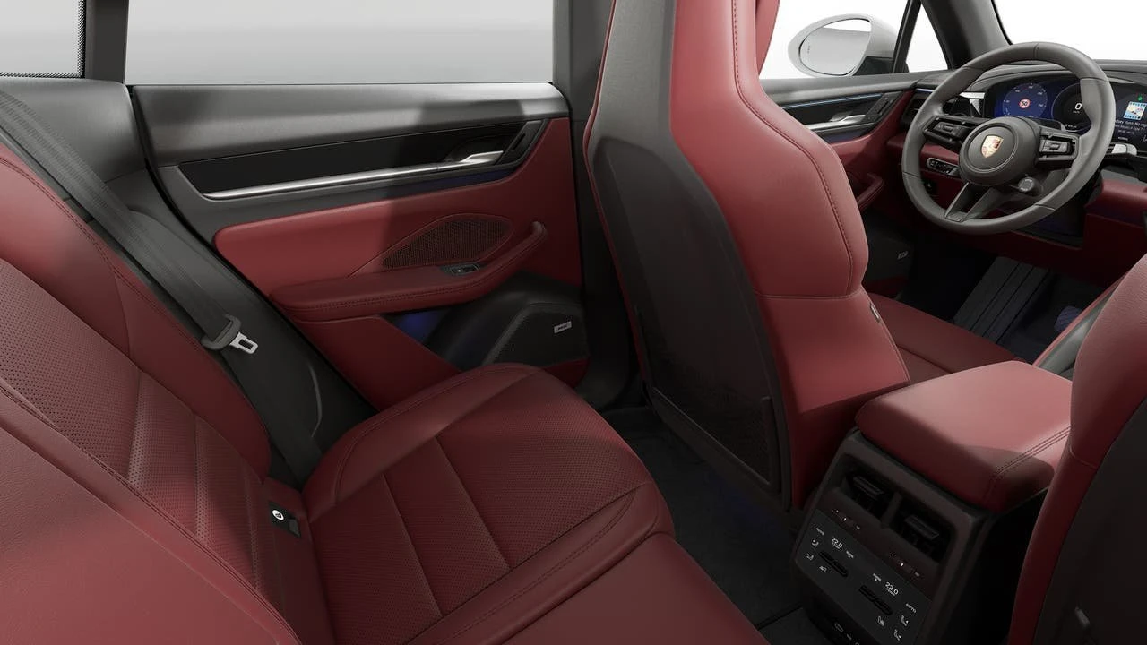 2026 Porsche Macan Electric - Image 14 of 14