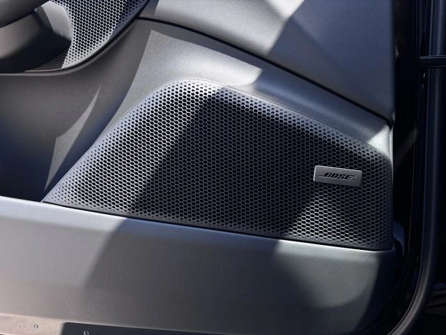 2026 Porsche Macan Electric - Image 25 of 31