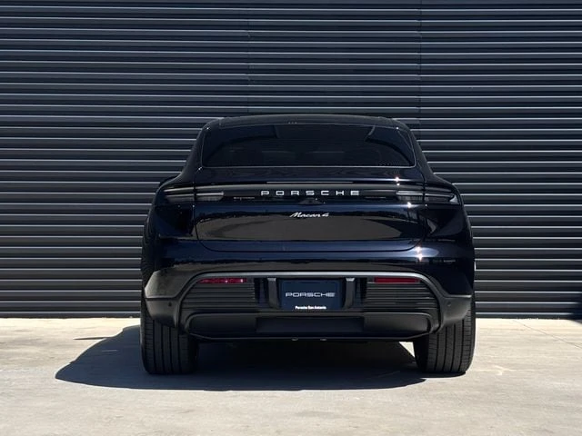 2026 Porsche Macan Electric - Image 6 of 31